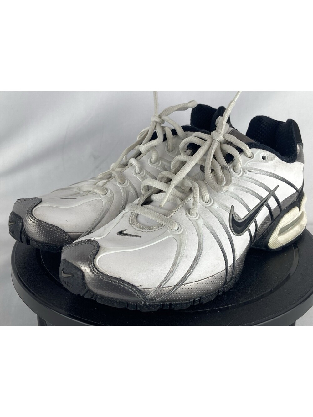 Women 6 / Men 4.5 Vintage Nike Air Max Triax 2010 White Silver Black 316767-102